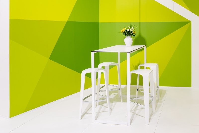 Farben, Formen, Haltung | 42 m² Reihenstand mit Botschaft